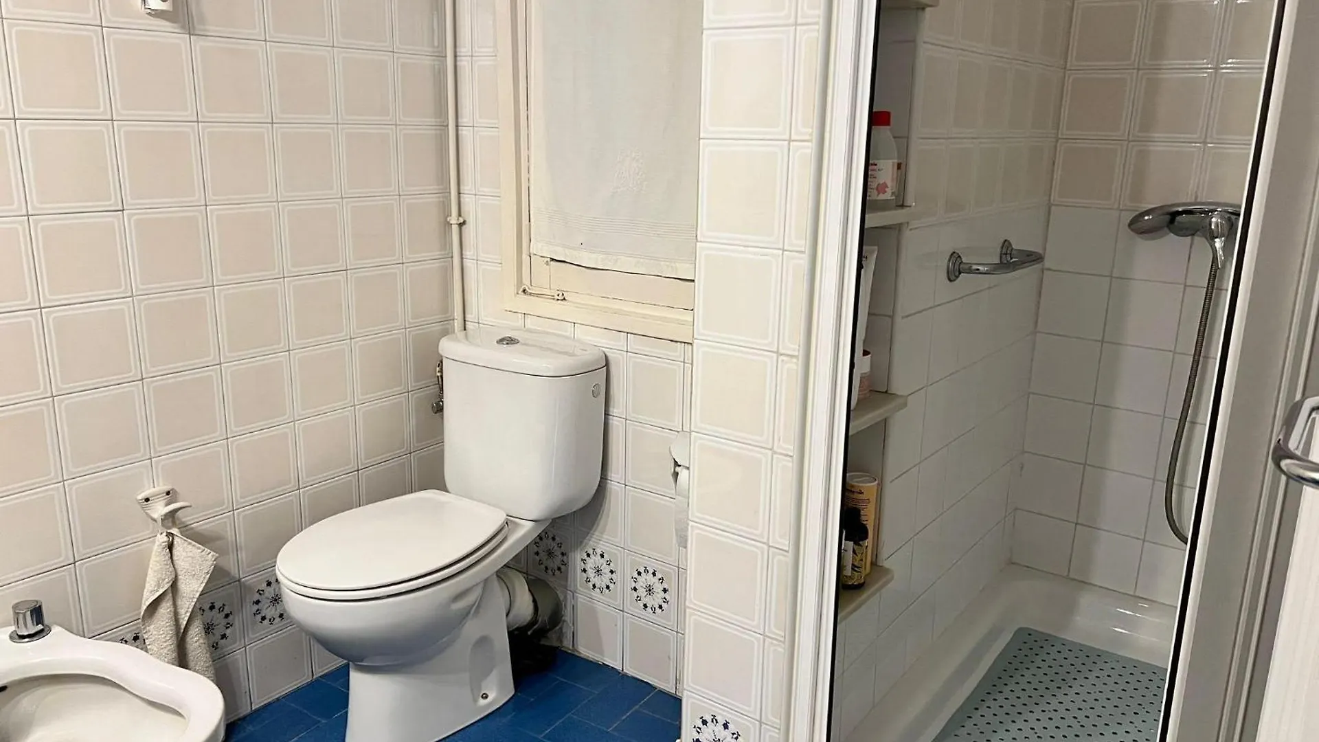 Lovely 2 Bedroom Apartment In The Heart Of 말라가 0*,